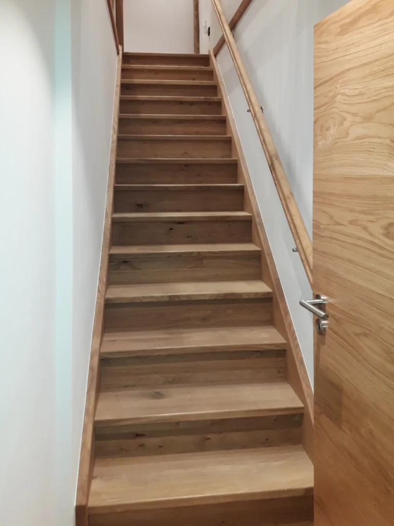 Eingestemmte Treppe, Eiche